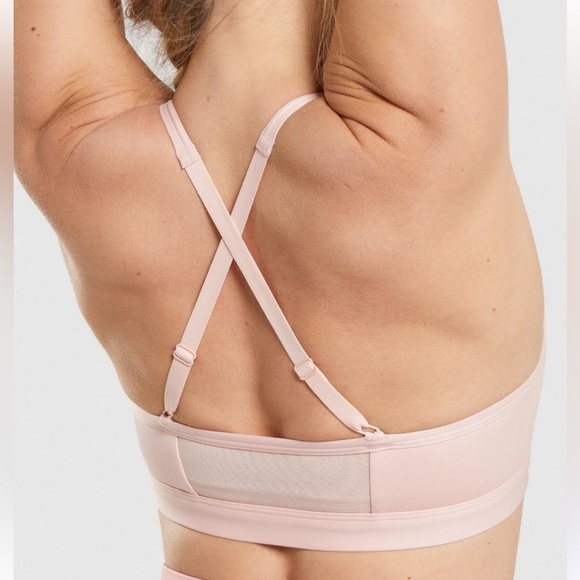 *NEW* Light Pink Gymshark Ruched sports bra - Picture 2 of 4